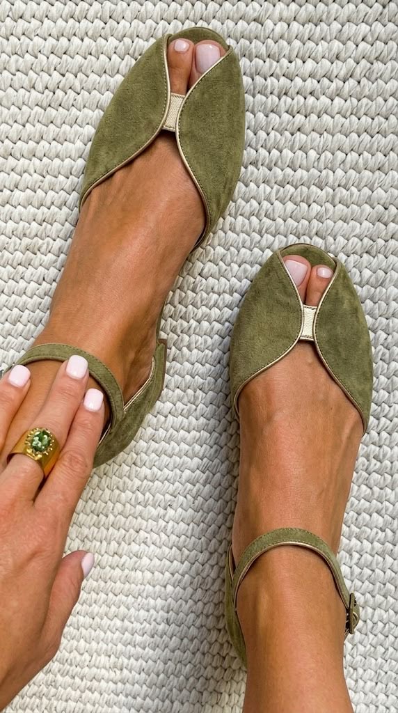 Oriane Flats - Suede Ballerina