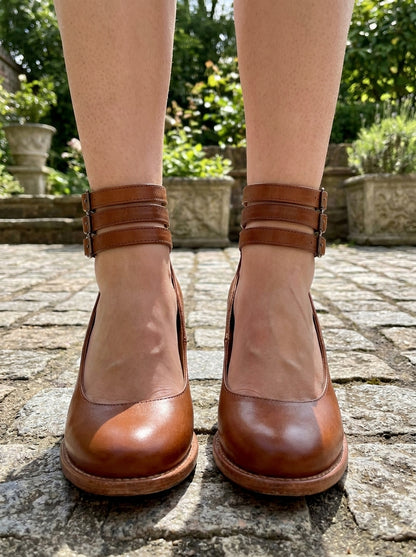 Signe Heels - Elegant Comfort