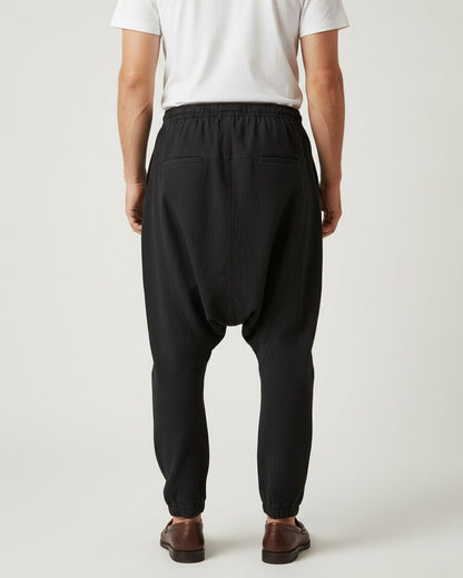 Mael Trousers - Relaxed Linen in Black - back fit