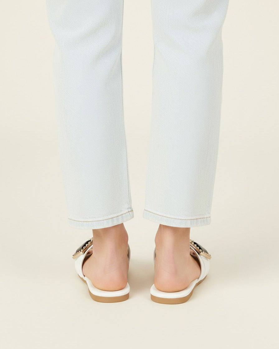 Hael Sandals - Leather in WHITE - back fit