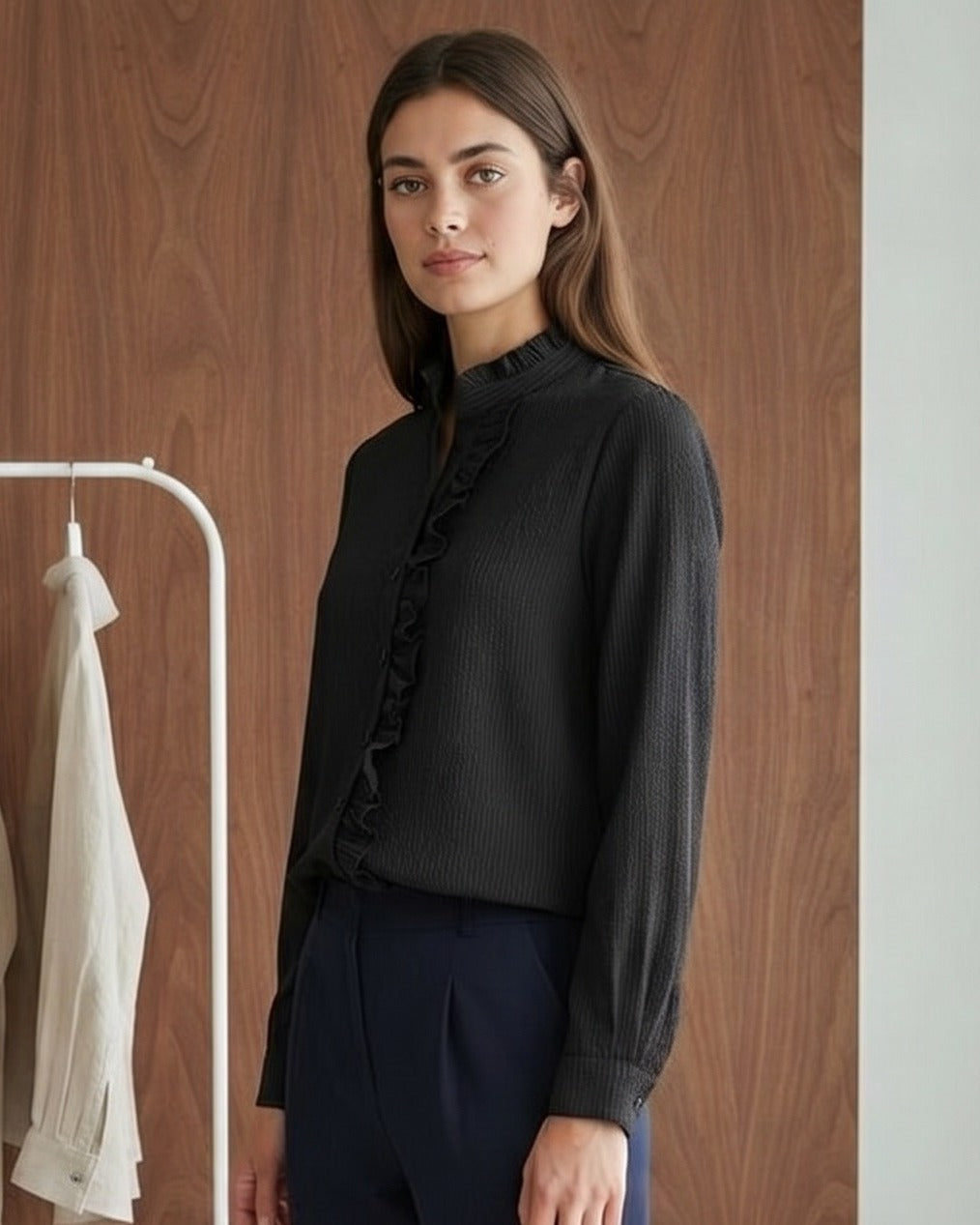 Zeno Blouse - Stand-Collar in black