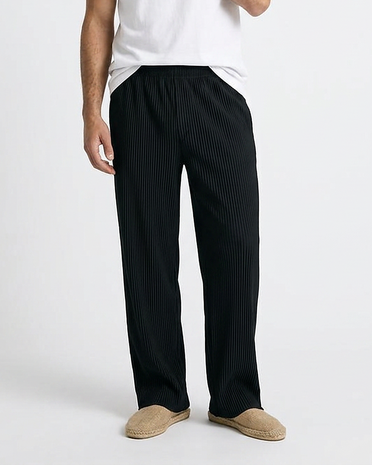 Yoel Trousers - Relaxed Straight-Leg in black