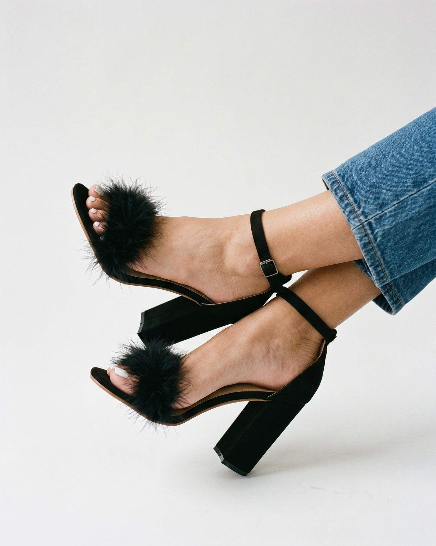 Uael Sandals - Block-Heel Suede in Black