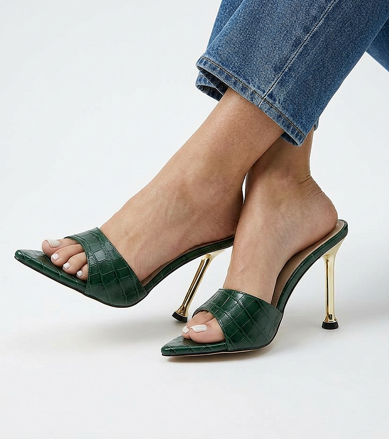 Cove Shoes - Pointed-Toe in Dark green