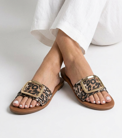 Arco Sandals in Leopard print
