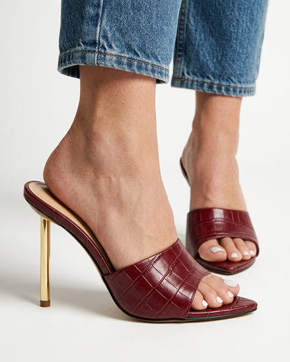 Cove Shoes - Pointed-Toe in Wine red - front variant wine red