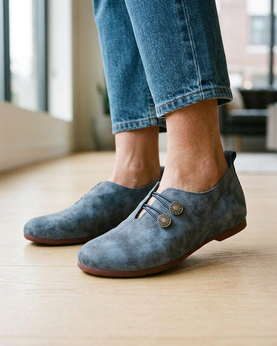 Xael Shoes - Leather in Blue - indoor 1