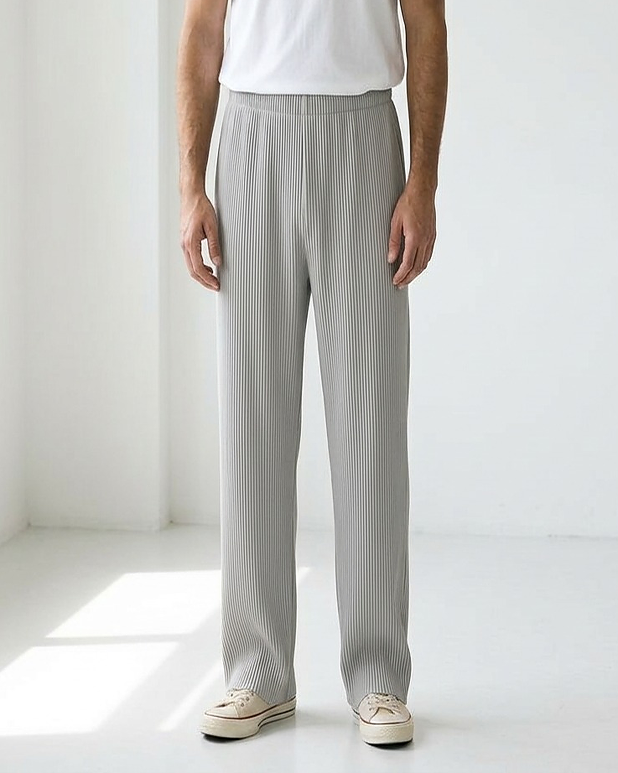 Yoel Trousers - Relaxed Straight-Leg in light gray - indoor 1