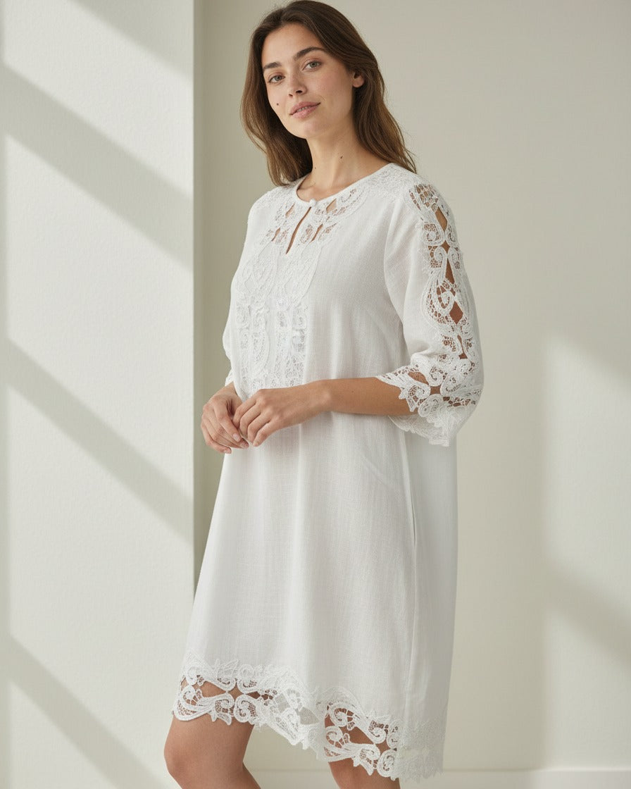Mara Dress - Linen in White - indoor 1