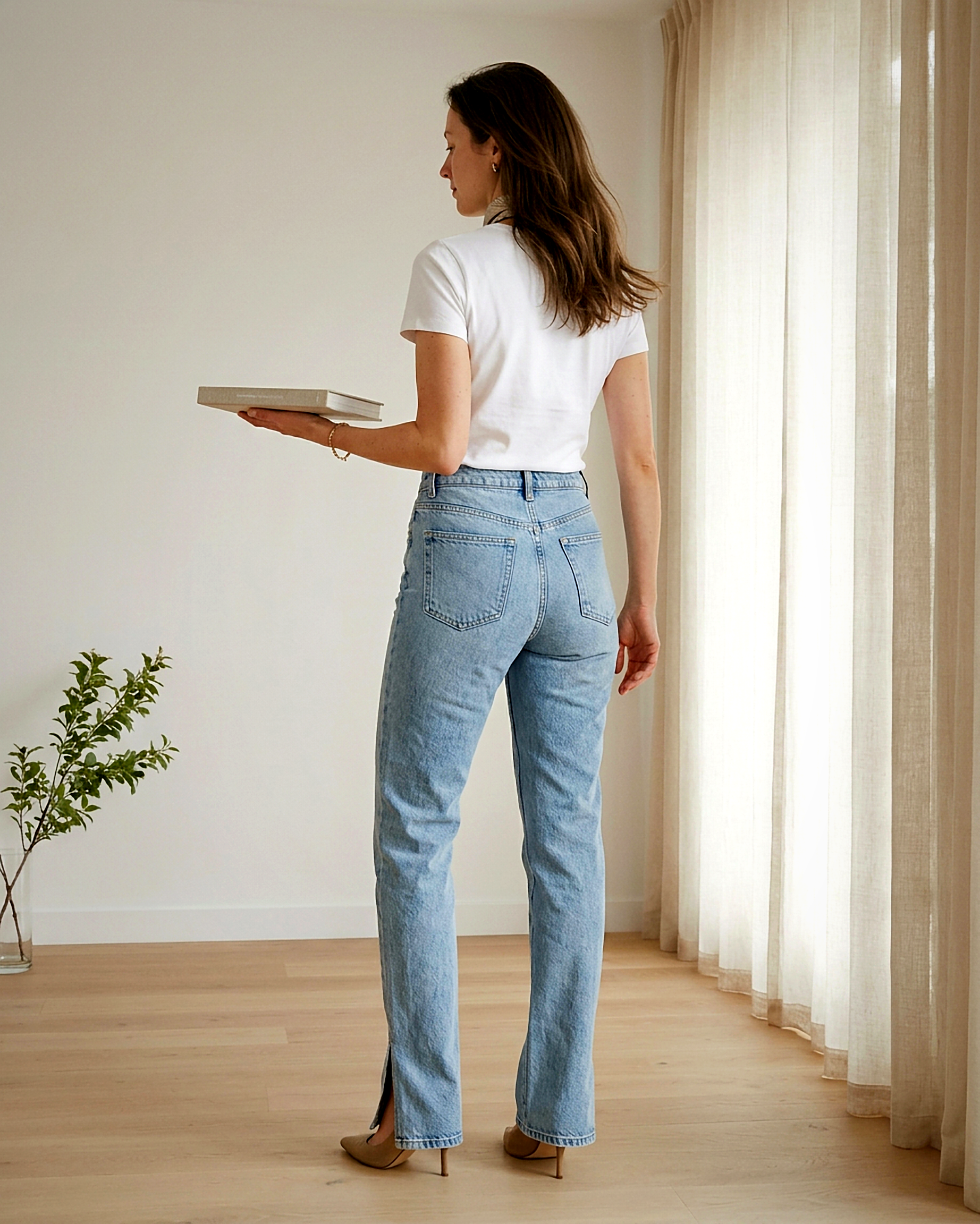 Romy Jeans - Straight-Leg High-Waist Zip Denim in Light Blue - indoor 1