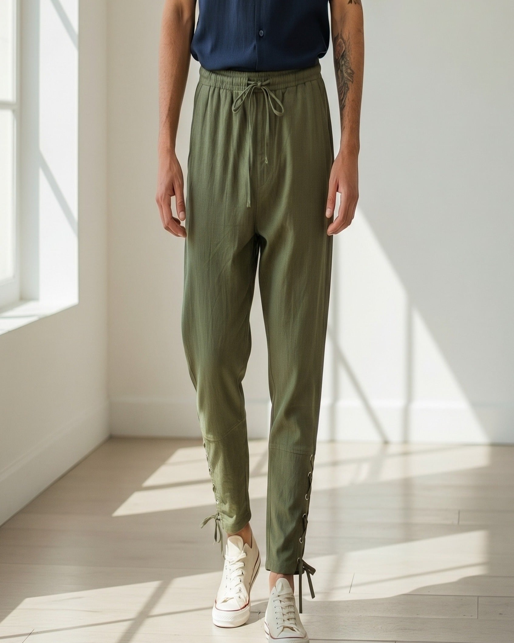Jaan Trousers - Relaxed Linen in Green - indoor 1