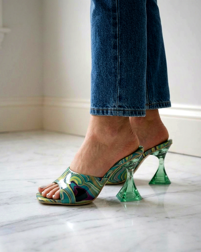 Maeve Sandals - Leather in Green - indoor 1