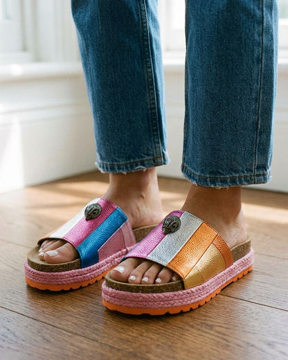 Cove Sandals - Platform in Beige - indoor 1