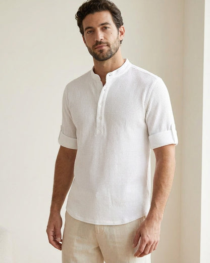 Noa Shirt - Cotton in White - indoor 1