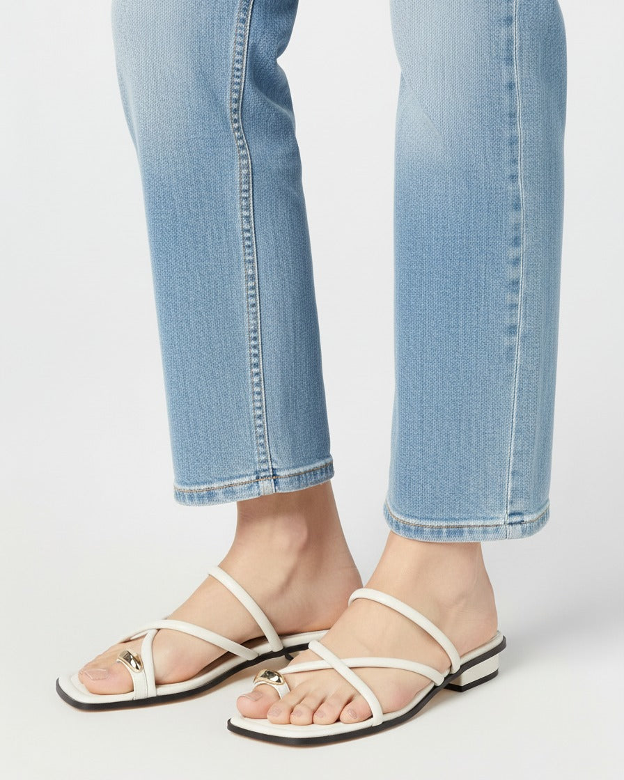 Iben Sandals - Leather in WHITE