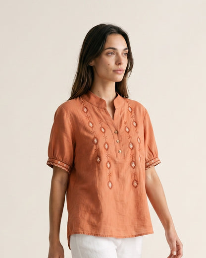 Roas Blouse - Stand-Collar Linen in Orange - midsize front