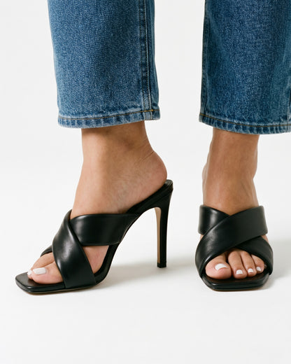 Gael Sandals - Square-Toe in Black - midsize front