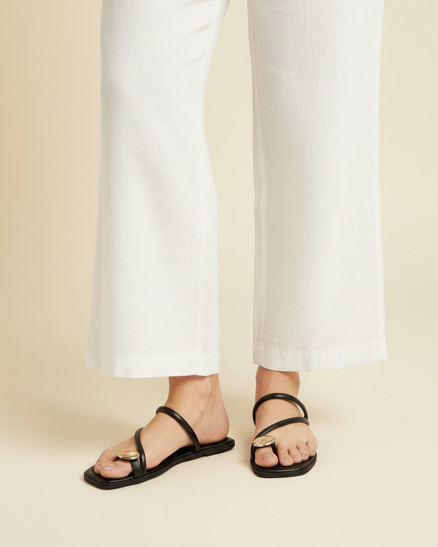 Fael Sandals - Square-Toe in black - midsize front