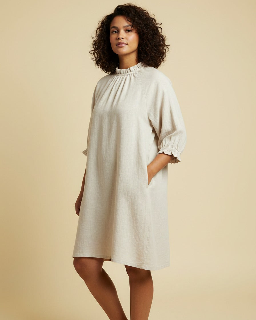 Oael Dress - Relaxed Linen in natural - midsize front