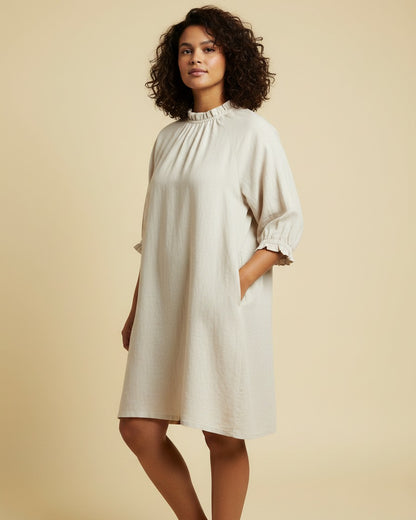 Oael Dress - Relaxed Linen in natural - midsize front