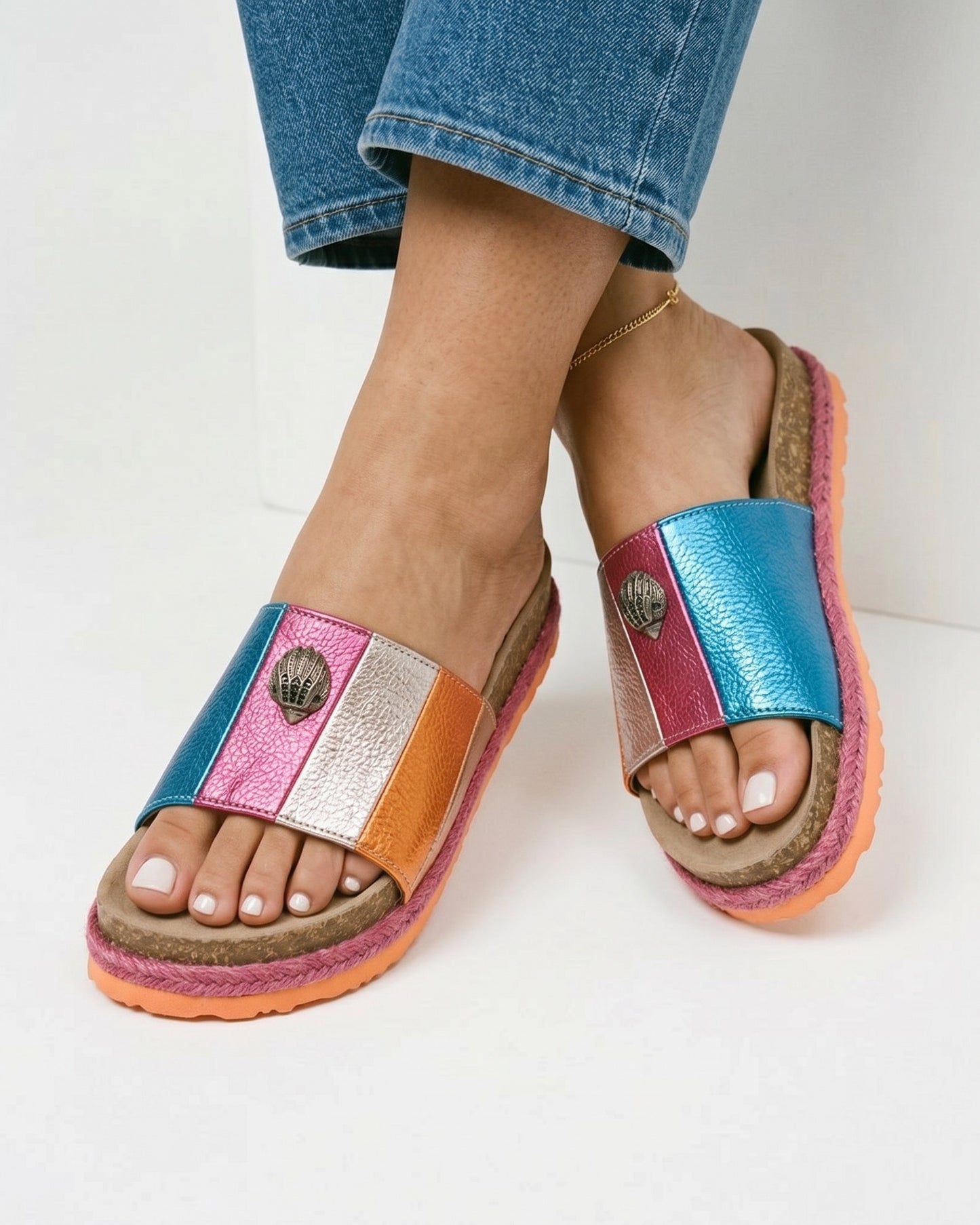 Cove Sandals - Platform in Beige - midsize front