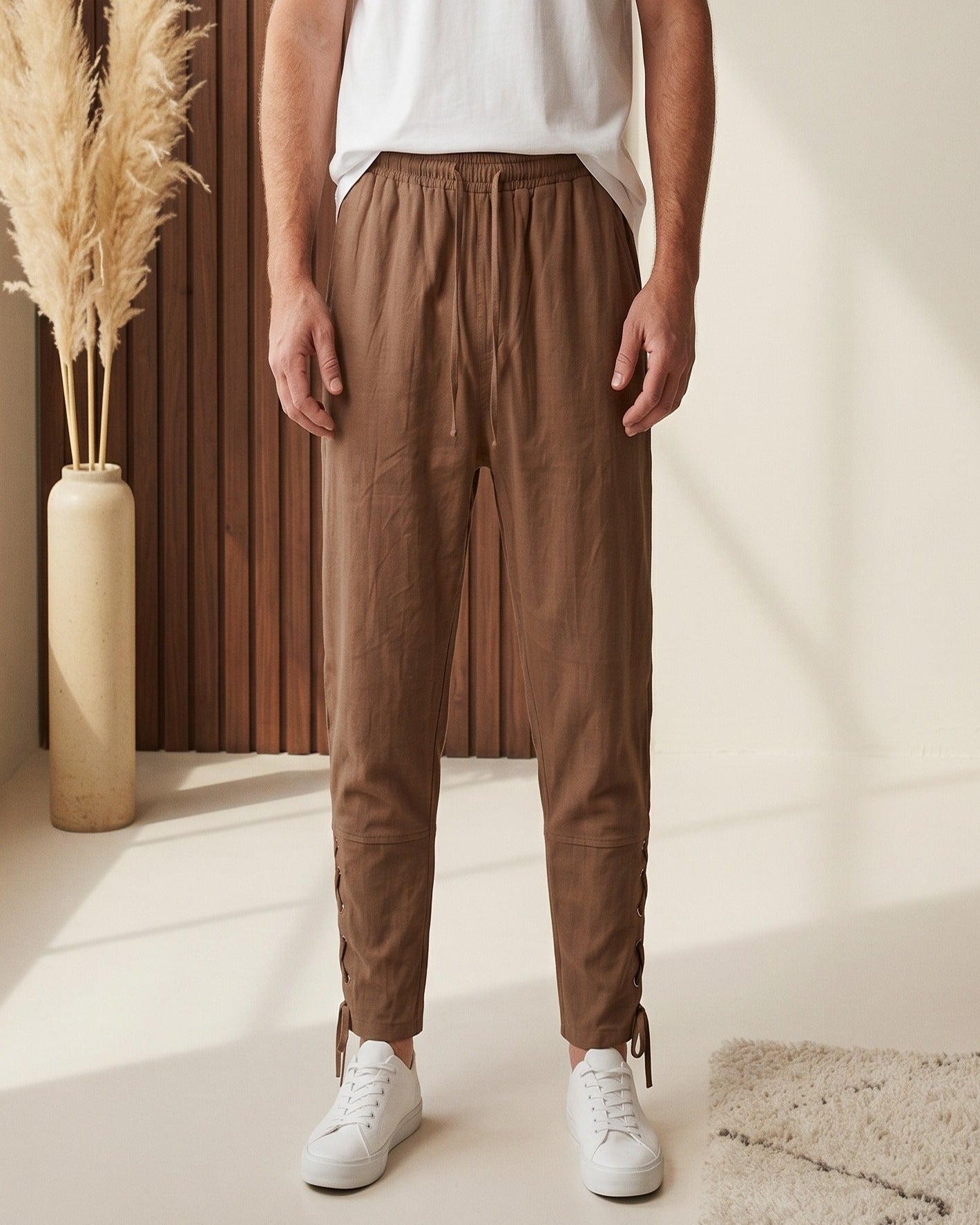 Jaan Trousers - Relaxed Linen in Brown - midsize front