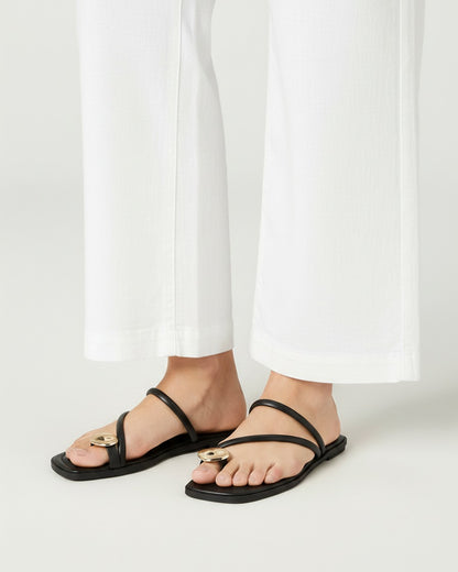 Sable Sandals - Square-Toe in black - midsize front