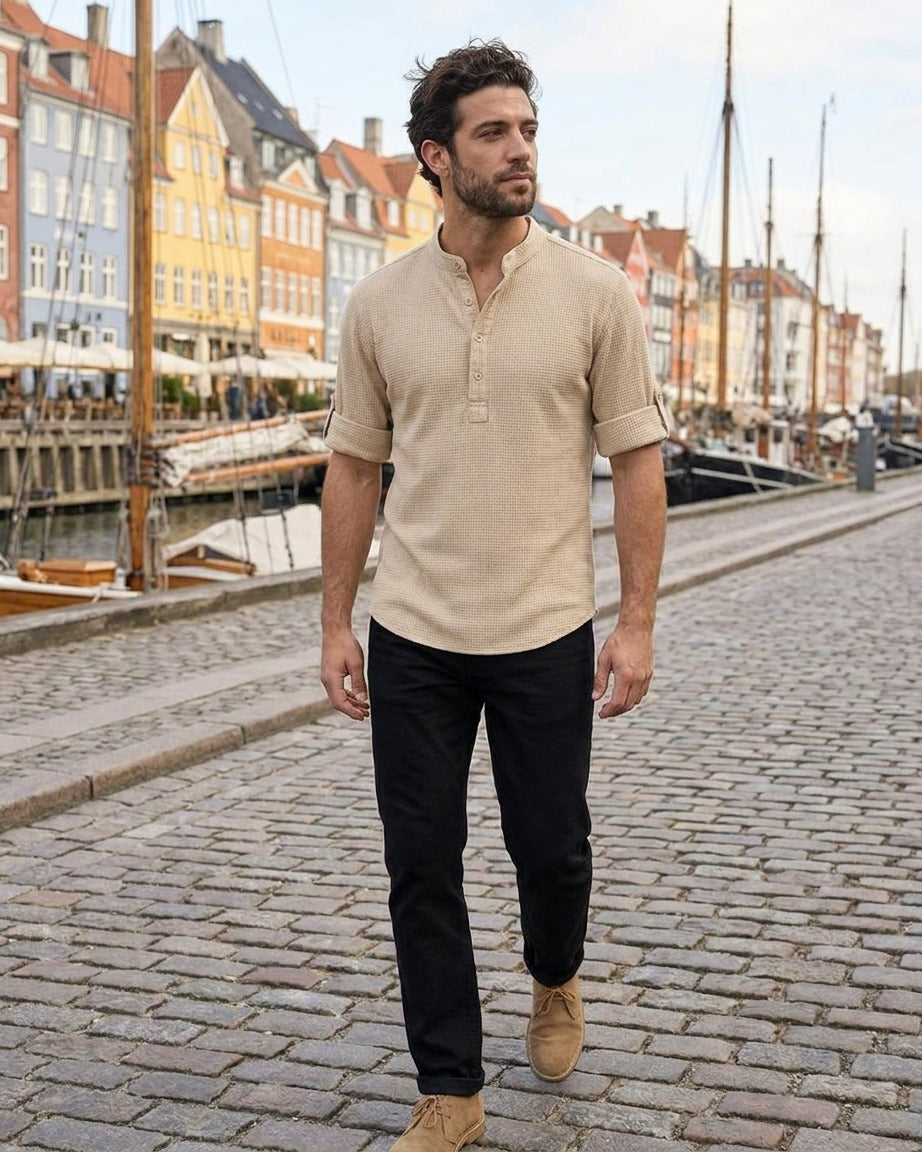 Noa Shirt - Cotton in Sand - outdoor 1