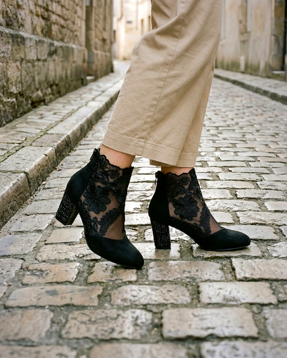 Ingrid Boots - Pointed-Toe Block-Heel Leather in Black