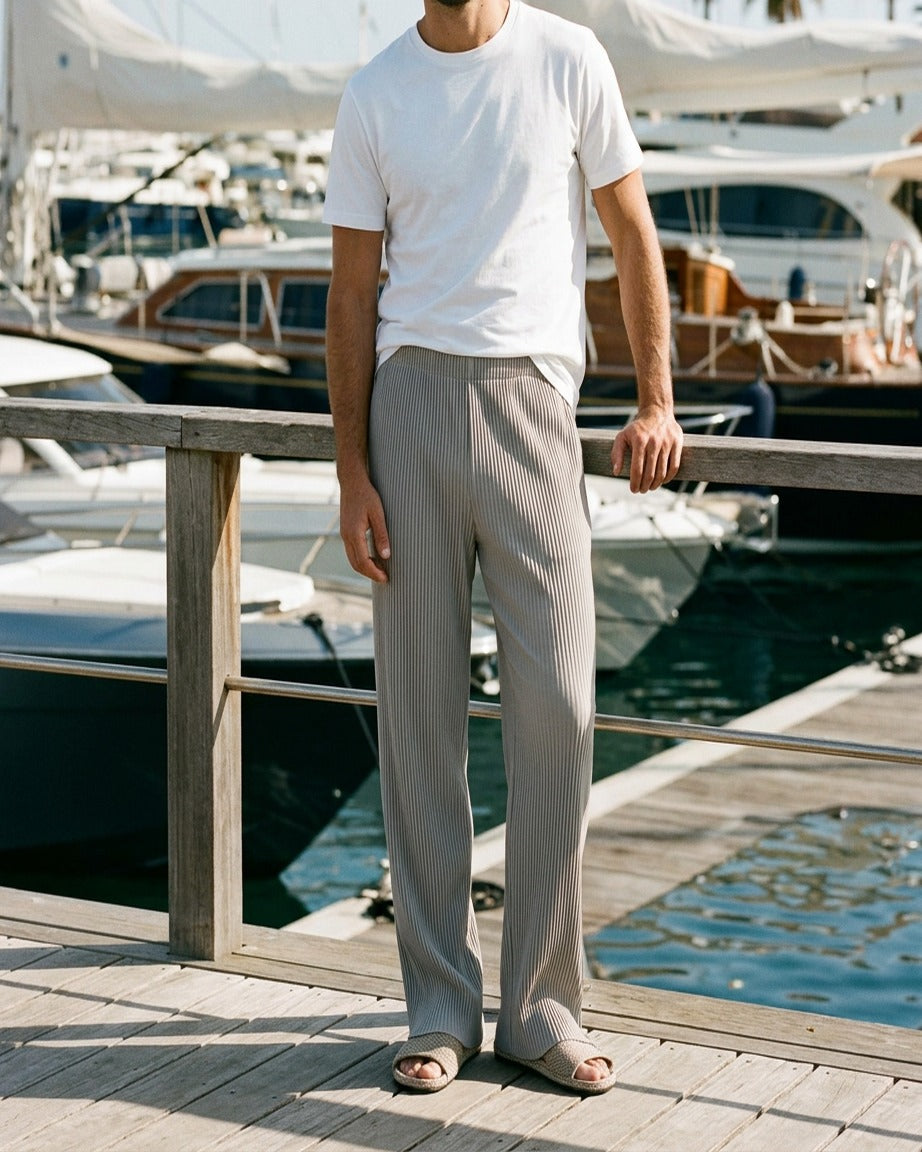 Yoel Trousers - Relaxed Straight-Leg in light gray - outdoor 2