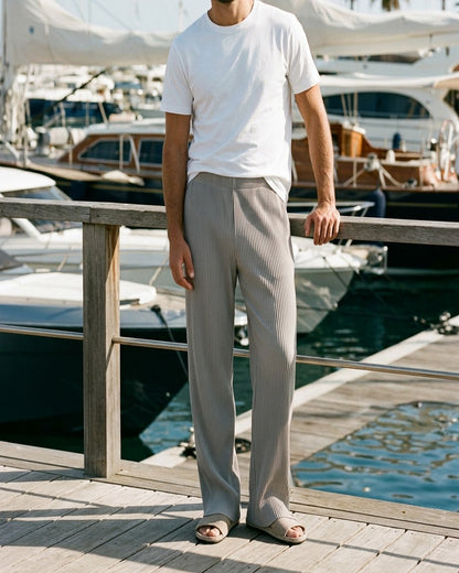 Yoel Trousers - Relaxed Straight-Leg in light gray - outdoor 2