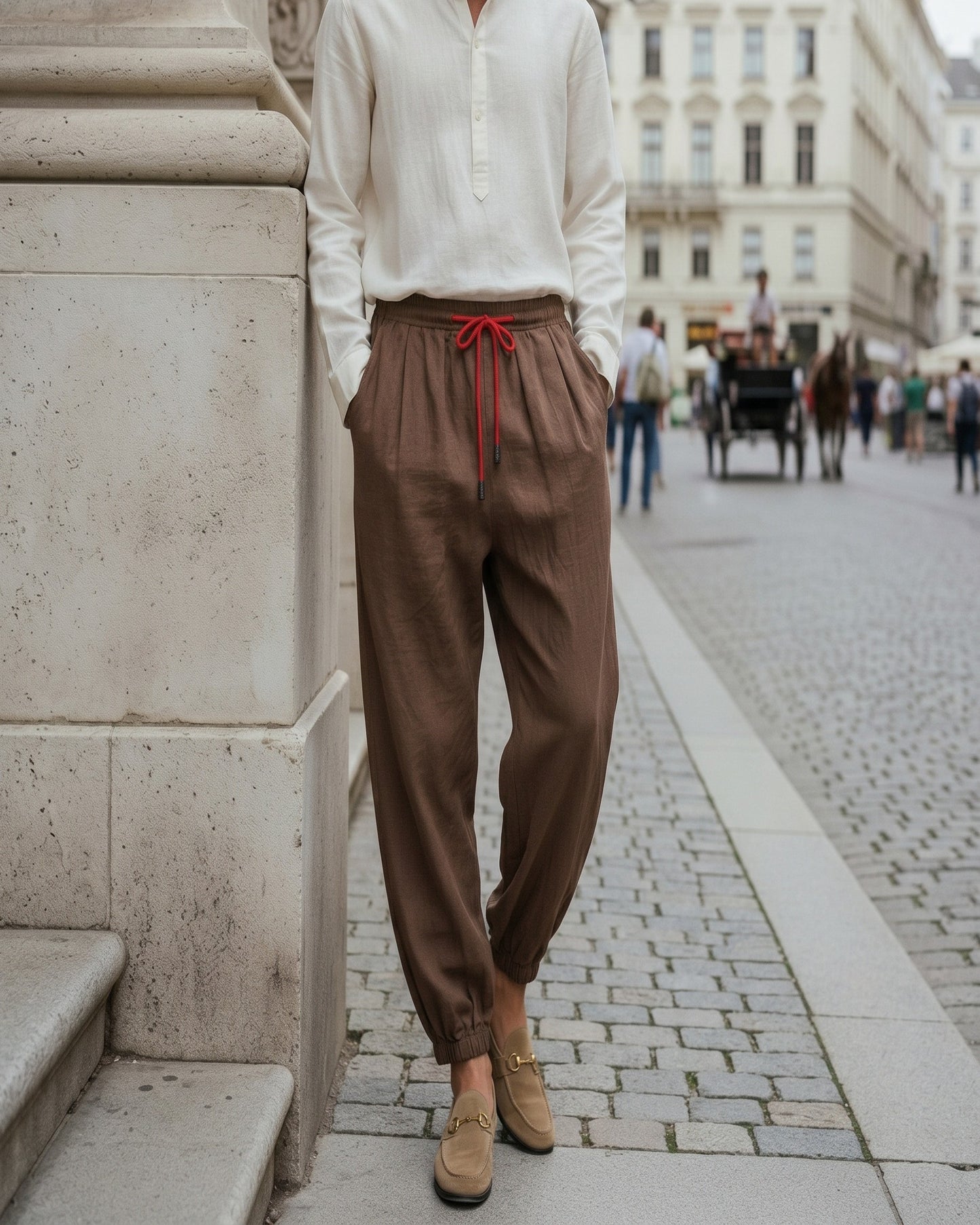 Jaan Trousers - Linen in coffee - outdoor 2