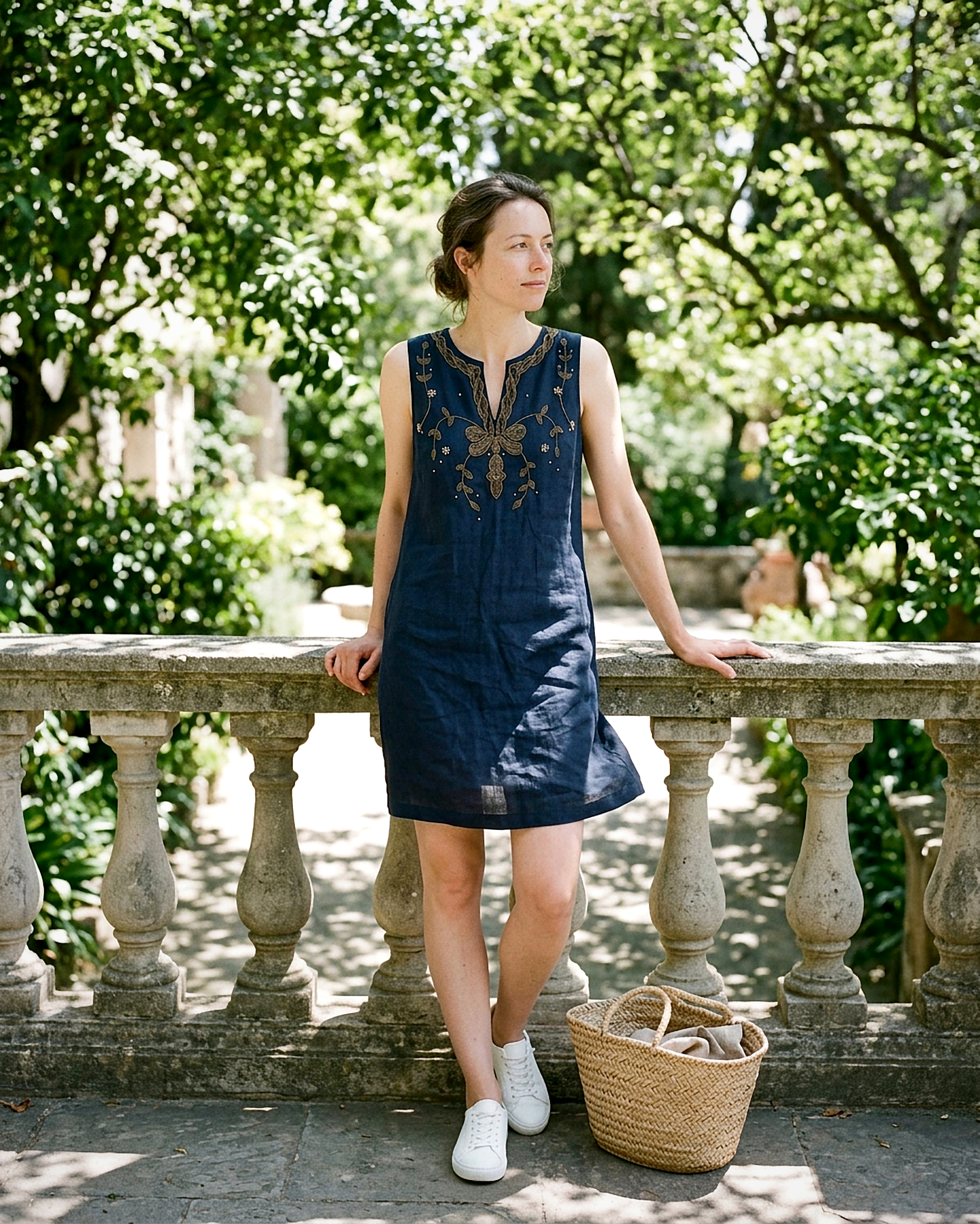 Renata Dress - Zip Linen in Navy blue - outdoor 2