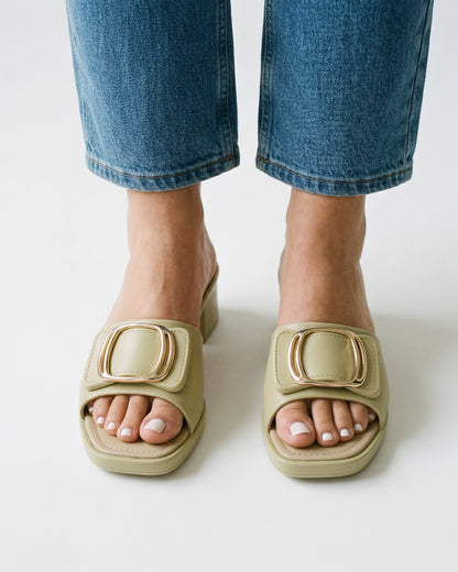 Vael Sandals - Square-Toe Block-Heel in Green - plus front