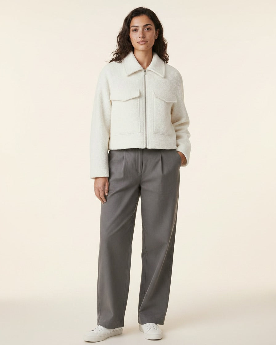 Oran Jacket - Zip in white - plus front