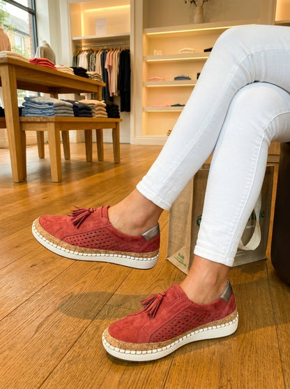 Avery Slip-Ons - Comfort