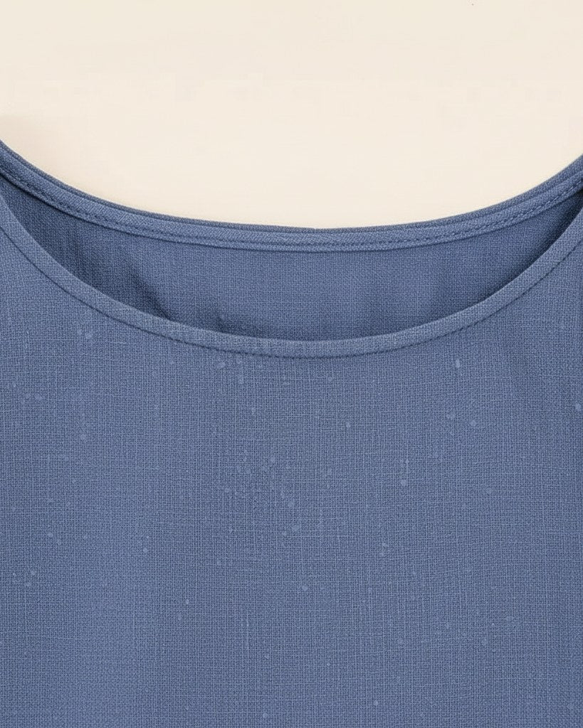 Jude Shirt - Relaxed Linen in Blue - profile detail