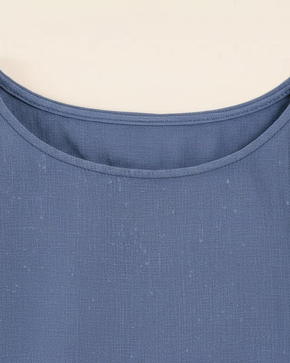 Jude Shirt - Relaxed Linen in Blue - profile detail