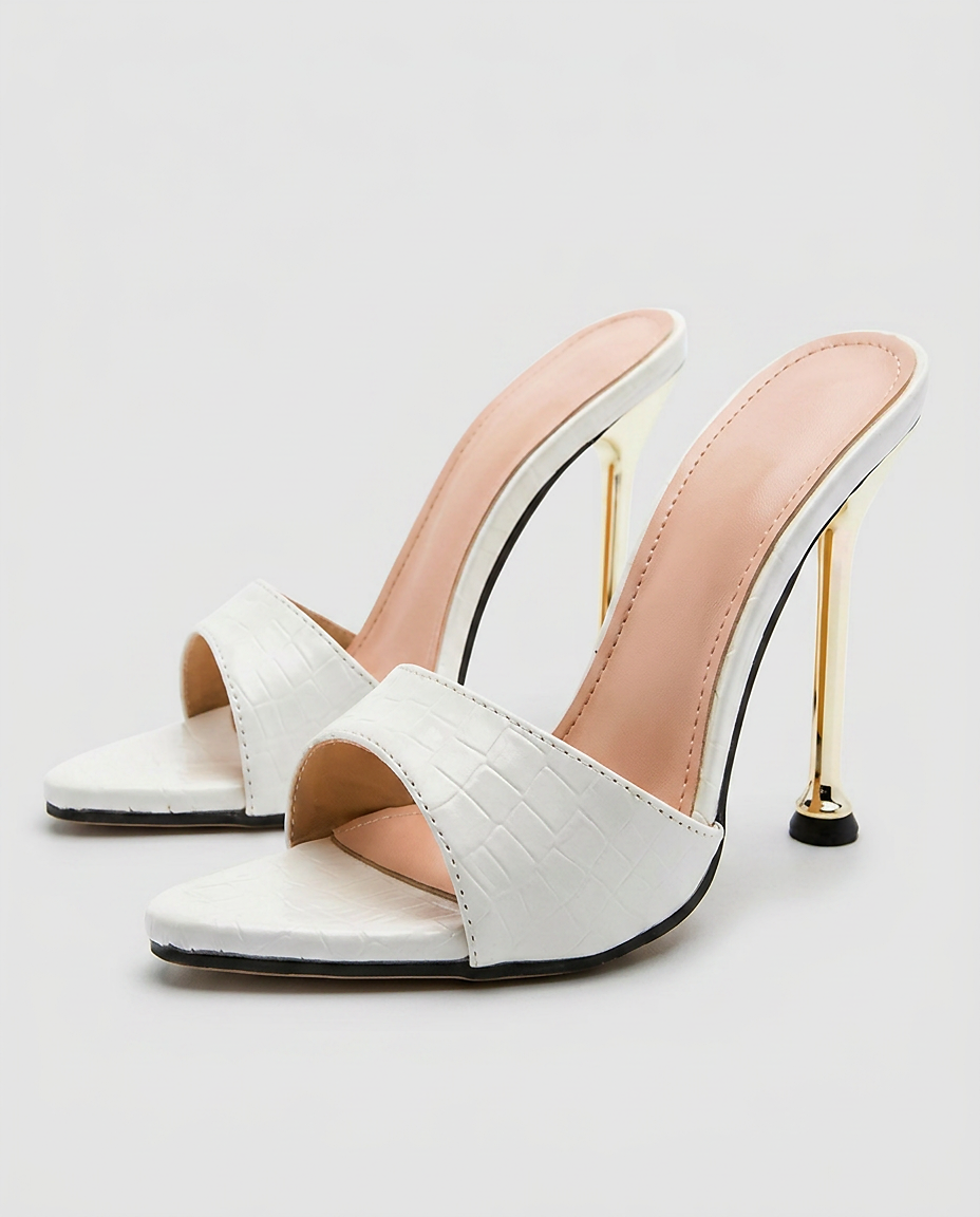 Cove Shoes - Pointed-Toe in White - profile front
