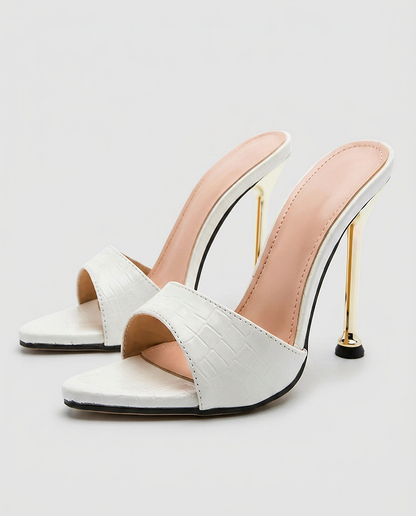Cove Shoes - Pointed-Toe in White - profile front