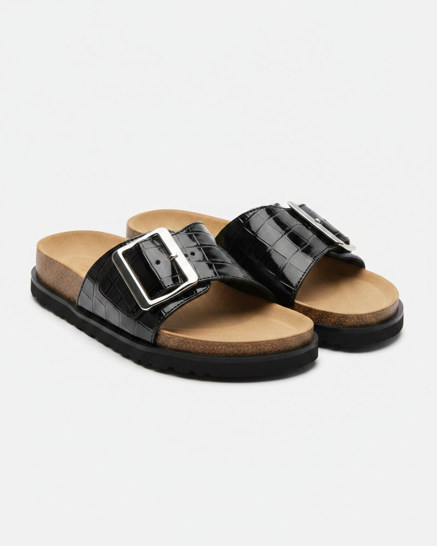 Uael Sandals - Leather in black - profile front black