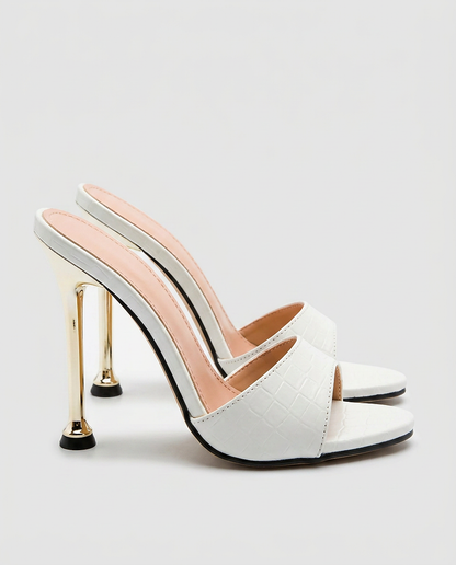 Cove Shoes - Pointed-Toe in White - profile side