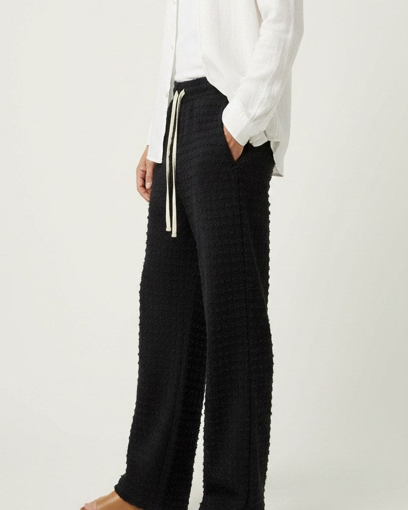 Sloane Trousers - Relaxed Wide-Leg in Black - side fit