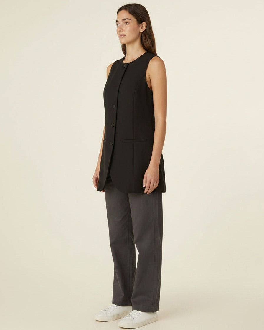 Soren Jacket in black - side fit