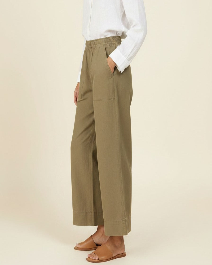 Yoel Trousers - Relaxed Wide-Leg Linen in Khaki - side fit