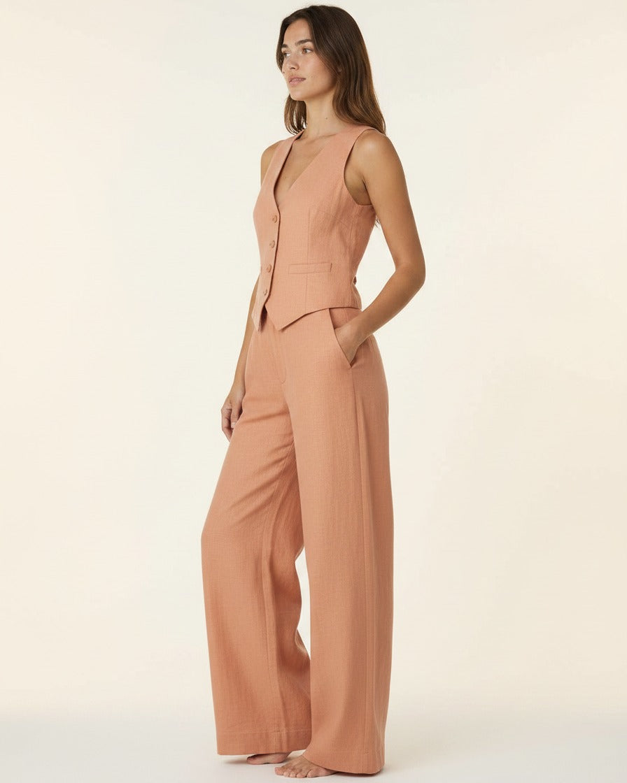 Eael Vest - Relaxed Wide-Leg High-Waist Denim in Apricot - side fit