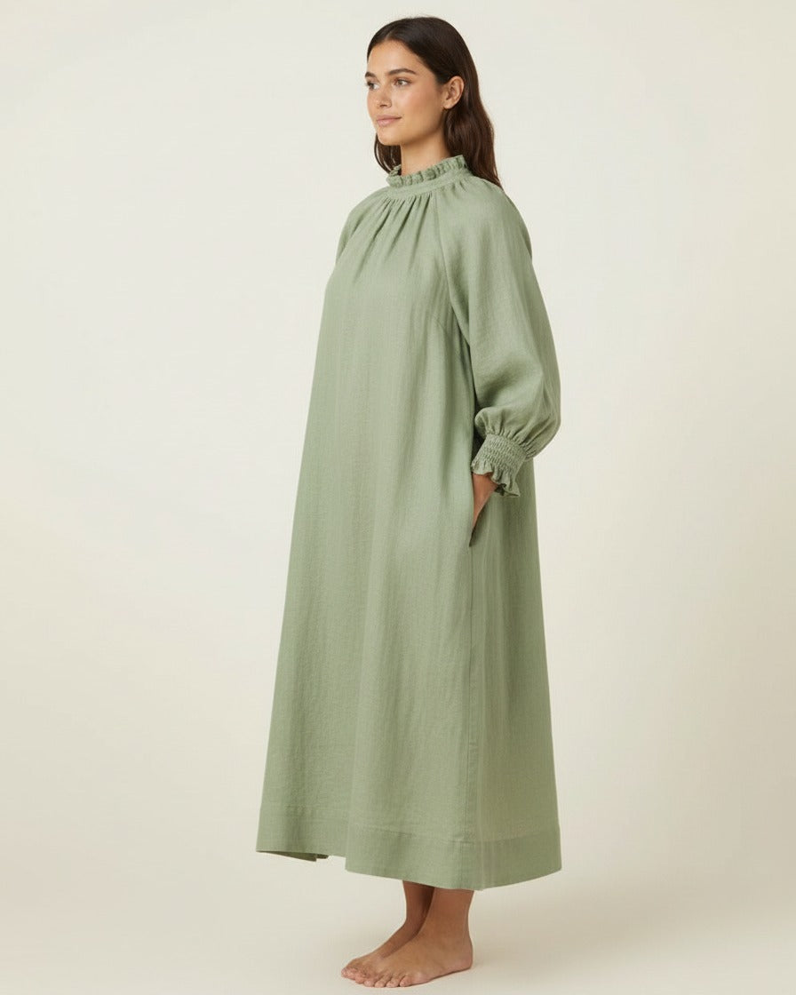 Oael Dress - Relaxed Linen in green - side fit