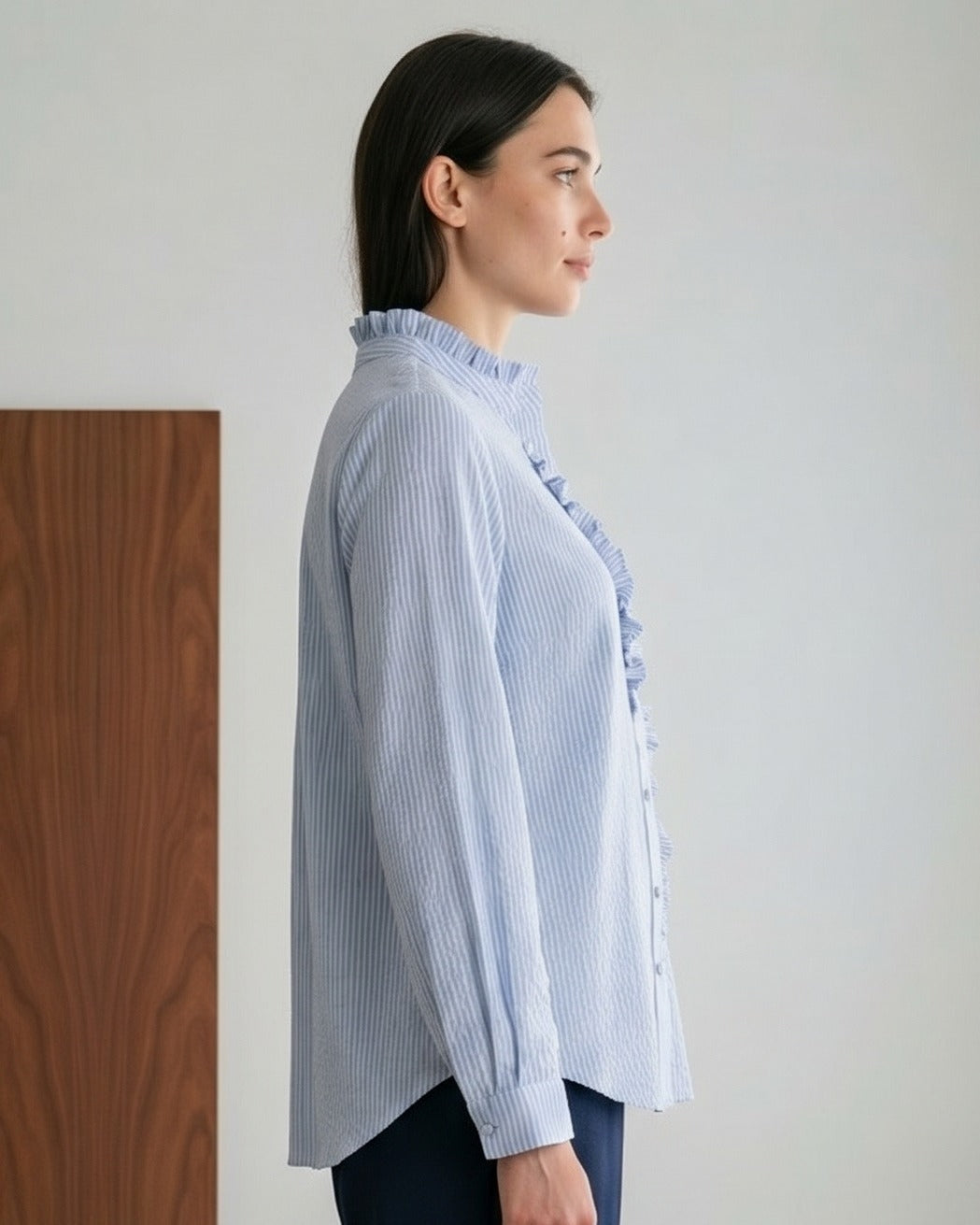 Zeno Blouse - Stand-Collar in Blue - side fit