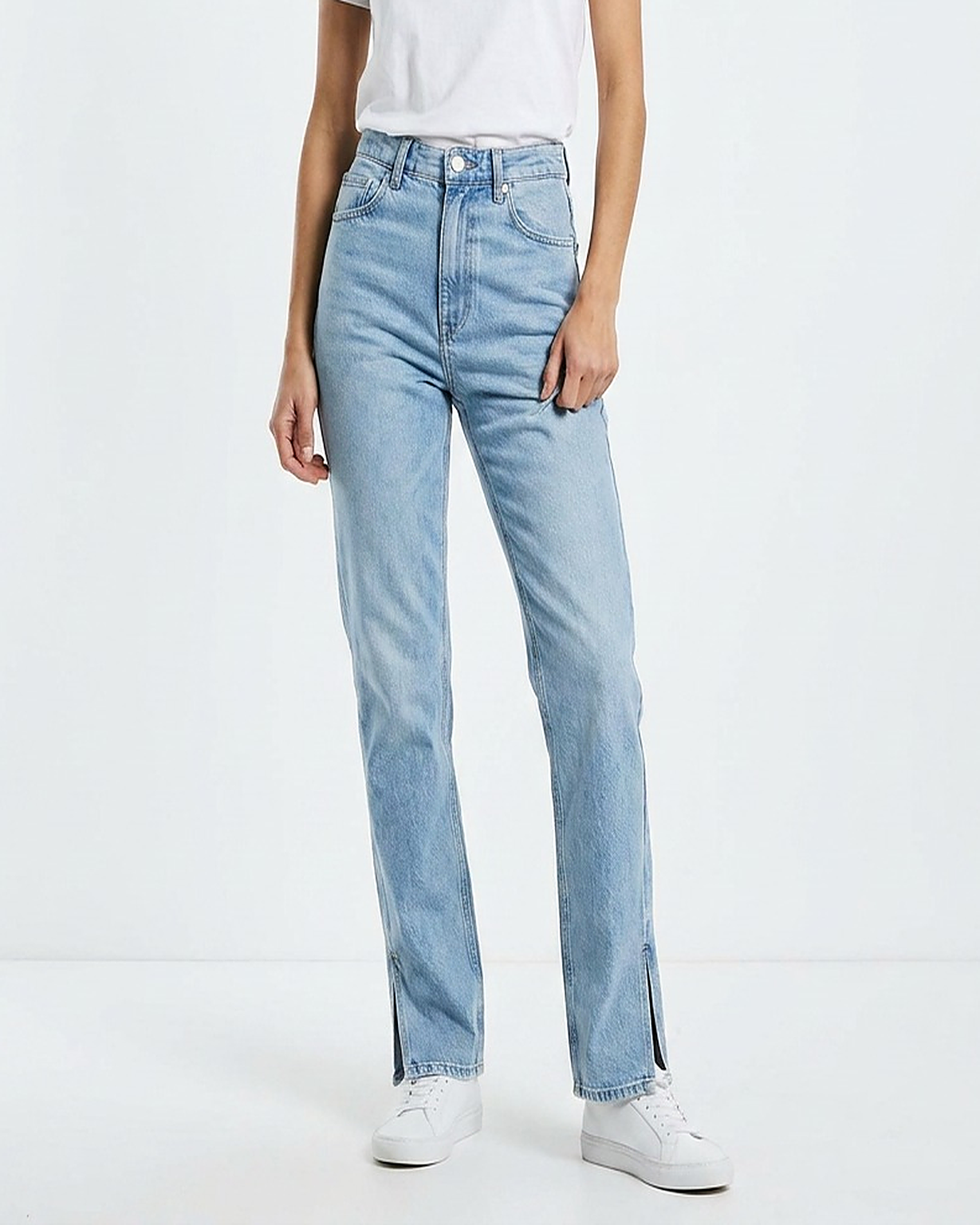 Tael Jeans - Straight-Leg High-Waist Zip Denim in Light Blue - studio 1
