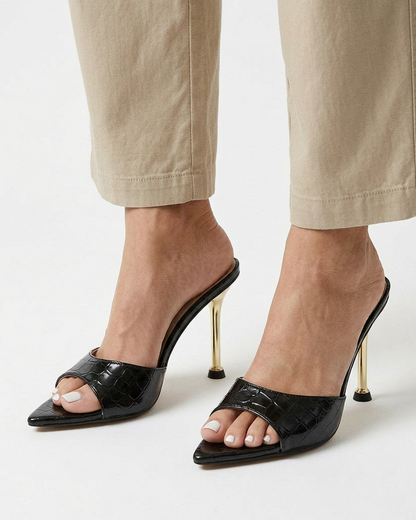 Cove Shoes - Pointed-Toe in Black - studio 1 black